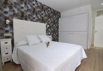 Hotel Castillo Benidorm has Balcony rooms