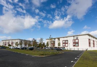 All Suites Appart H  tel Bordeaux M  rignac - A  roport allows 18 year olds to book a room