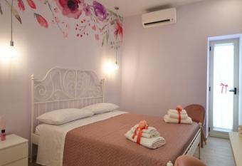 Flower house has Balcony rooms