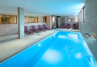 Best Western Hotel & SPA Le Schoenenbourg allows 18 year olds to book a room