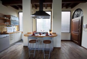 DIMORA CECILIA, nel cuore della citt   allows 18 year olds to book a room