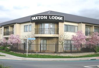 Saxton Lodge Motel allows 18 year olds to book a room