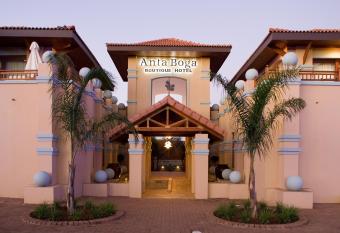 Anta Boga Hotel allows 18 year olds to book a room