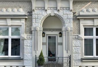 Krosno4YOU has Balcony rooms