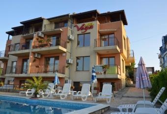 Villa Vega has Balcony rooms