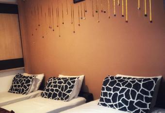 Tai Hoe Hotel allows 18 year olds to book a room