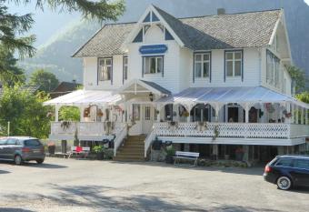 Eidfjord Gjestgiveri has Balcony rooms