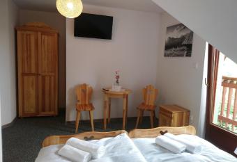 POKOJE GO  CINNE BETKA has Balcony rooms