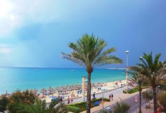 Q-Royal allows 18 year olds to book a room