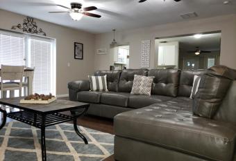 625 Avenue M SE allows 18 year olds to book a room