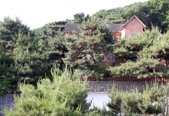 The Hyu Largo allows 18 year olds to book a room