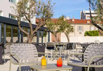 Mercure Marseille Centre Prado V  lodrome allows 18 year olds to book a room