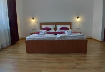 Casa Danti allows 18 year olds to book a room