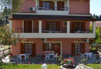 Anna Apartments has Balcony rooms