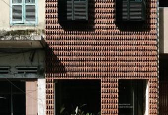 Semalam at Sun Yat Sen - SELF CHECK IN allows 18 year olds to book a room