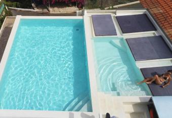 ThalaSEA Apartments has Balcony rooms