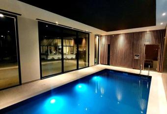 Best Western Armor Park Dinan allows 18 year olds to book a room