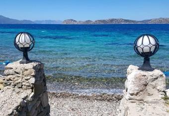 Mavi Akvaryum Pension has Balcony rooms