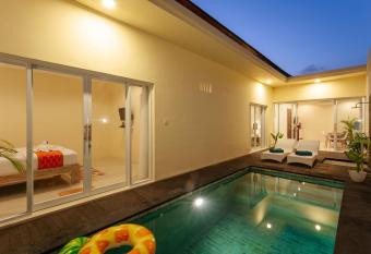 Villa Julie allows 18 year olds to book a room