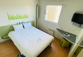 ibis Budget Caen Centre Gare allows 18 year olds to book a room