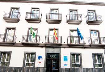 Plaza de la Luz C  diz has Balcony rooms