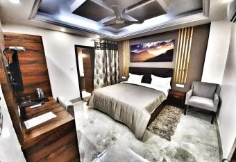 Hotel Aerocity Purple Orchid allows 18 year olds to book a room