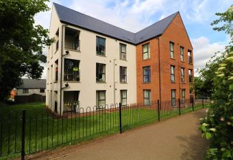Autumn Heights Apartments has Balcony rooms