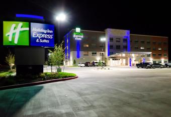 Holiday Inn Express & Suites Taylor By IHG allows 18 year olds to book a room