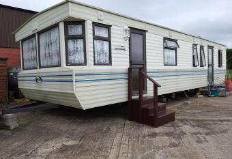 40 AntrimHeights MOBILE self catering allows 18 year olds to book a room