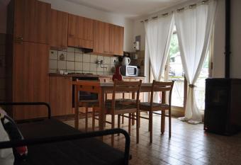 Il bilocale della nonna has Balcony rooms