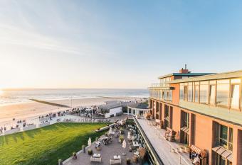 Hotel Haus am Meer allows 18 year olds to book a room