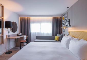 Hilton Garden Inn Marseille Provence Airport allows 18 year olds to book a room