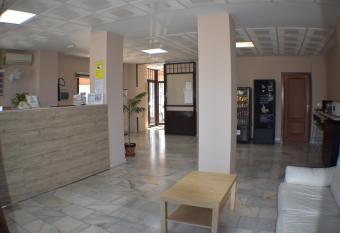 Hostal Alamare allows 18 year olds to book a room