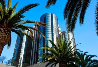 The Westin Bonaventure Hotel & Suites, Los Angeles allows 18 year olds to book a room