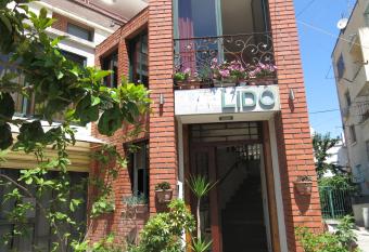 Hotel Lido allows 18 year olds to book a room