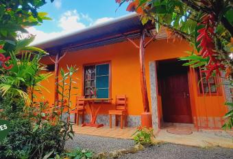 Jardin entre Monta  as allows 18 year olds to book a room