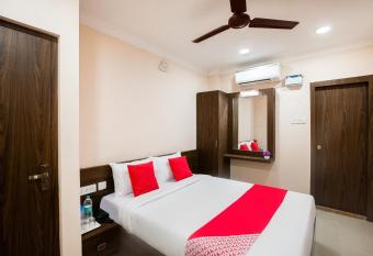 Hotel Park Tower has Smoking rooms