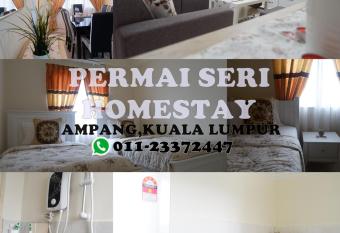 Permai Seri Homestay allows 18 year olds to book a room