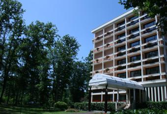 Le Grand Monarque has Balcony rooms