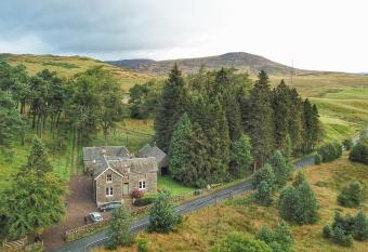 The Farmhouse B&B allows 18 year olds to book a room