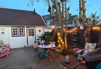 B&B Het Smitshoekje has Balcony rooms