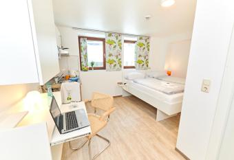 Aparthotel B & L allows 18 year olds to book a room