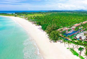 Graceland Khaolak Beach Resort- SHA Extra Plus has Balcony rooms
