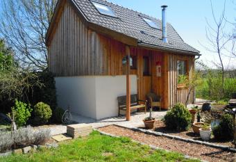 Holiday home Brokantie allows 18 year olds to book a room