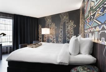 Mainport Hotel Rotterdam allows 18 year olds to book a room
