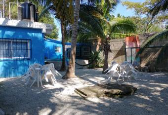 Blue Magic Hostel has Balcony rooms