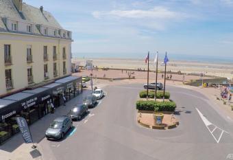 Hotel La Terrasse has Balcony rooms