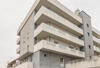 Dalmine Luxury Suite allows 18 year olds to book a room