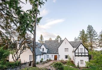 Hummingbird Estate allows 18 year olds to book a room