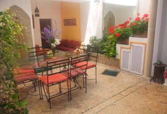 Darmimouna has Balcony rooms